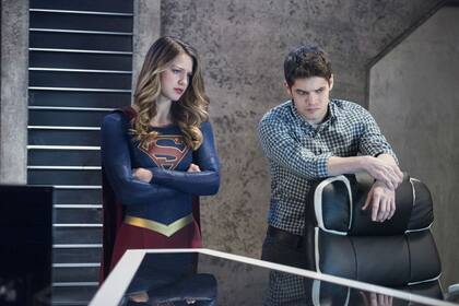 A diferencia de su contraparte en el cine, el universo televisivo de DC respira optimismo
