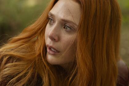 Elizabeth Olsen como Scarlet Witch