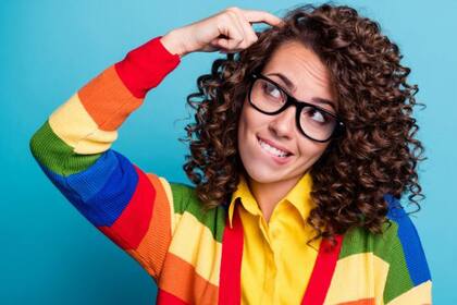 A eso se le conoce como la falacia del francotirador de Texas, refiriéndose a quien dispara una bala contra una pared y luego pinta una diana circular alrededor del agujero para que parezca que es un gran tirador.