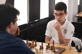 A los 12 años, Faustino Oro consiguió la segunda norma de gran maestro y está en carrera por el récord mundial