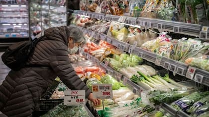A fines de la década de los 80, los japoneses eran más ricos que los estadounidenses. Ahora ganan menos que los británicos.
