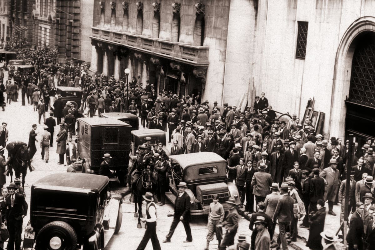 A fines de octubre de 2029 ocurrió el "jueves negro" y comenzó la Gran Crisis de los años 30