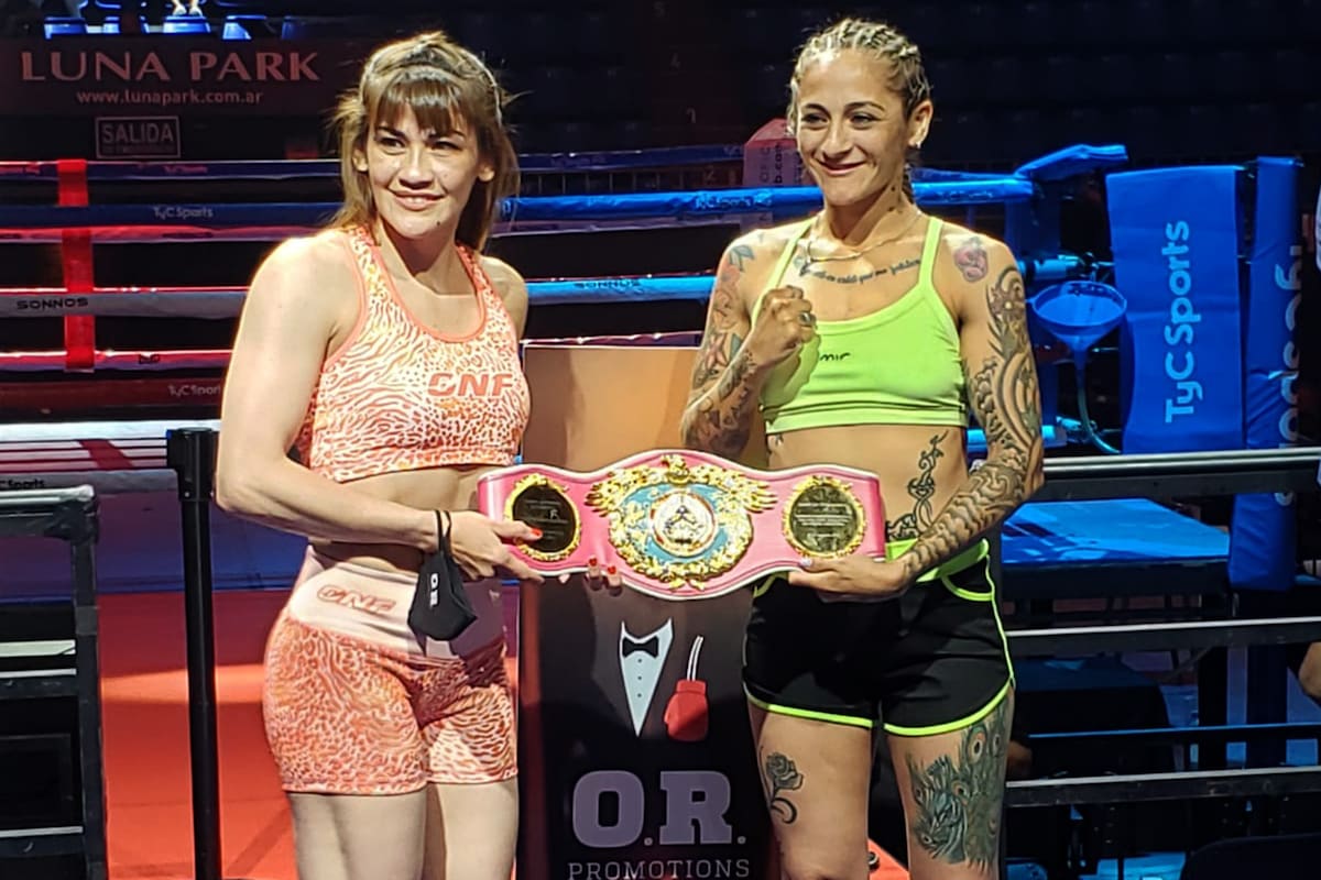 A horas del regreso del legendario Estadio Luna Park, Marcela "La Tigresa" Acuña y Debora "La Gurisa" Dionicius cumplieron con la báscula.