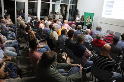 A la asamblea asistieron alrededor de 100 productores de distintos puntos del partido