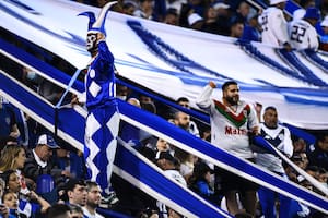 A la barra brava de Vélez no le habría gustado la presencia de hinchas de River en la cola para retirar entradas en Liniers.