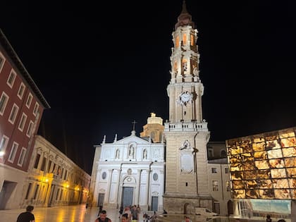 A la Catedral del Salvador se la conoce como La Seo