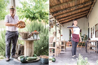 A la izquierda, un miembro de la cooperativa muestra uno de los tipos de calabazas: ‘Musquée de Provence’, muy dulce y colorida; una de las bases de la sopa crema de calabaza que preparan en el lugar. A la derecha, otra integrante del equipo, en la galería del lugar, que siempre está adornada con frutos de estación y yuyos y flores secas de sus praderas.