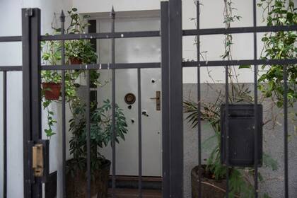 A la madrugada de hoy balearon la casa de una empleada judicial, quien trabaja en las investigaciones por el tema balaceras, en pleno centro de Rosario.