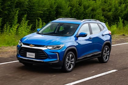 A la moda. Parrilla hexagonal. muchos pliegues y mayores dimensiones para mostrar fortaleza