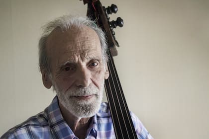 A la par de su trayectoria jazzística, fue arreglador de Sandro