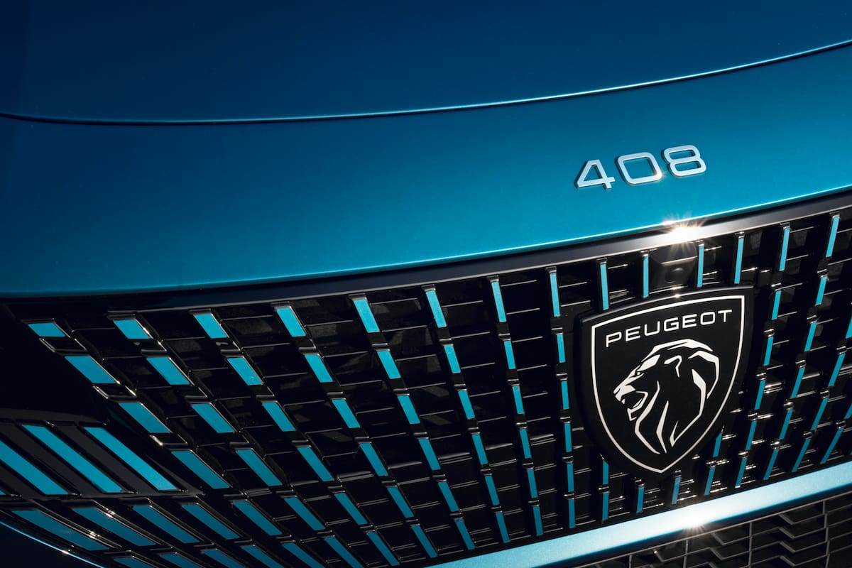 A la primera foto parcial difundida hace dos semanas se sumaron ahora imágenes oficiales