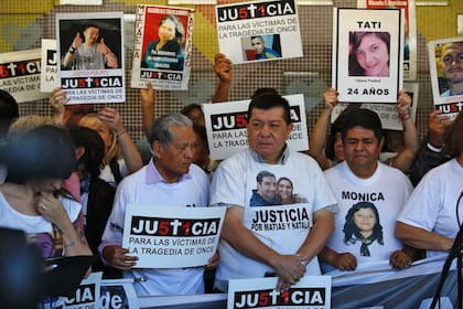 A las 8.30, hora del accidente, familiares, amigos y sobrevivientes se concentrarán en el anden 1 de Once, frente al "Memorial de los Corazones"