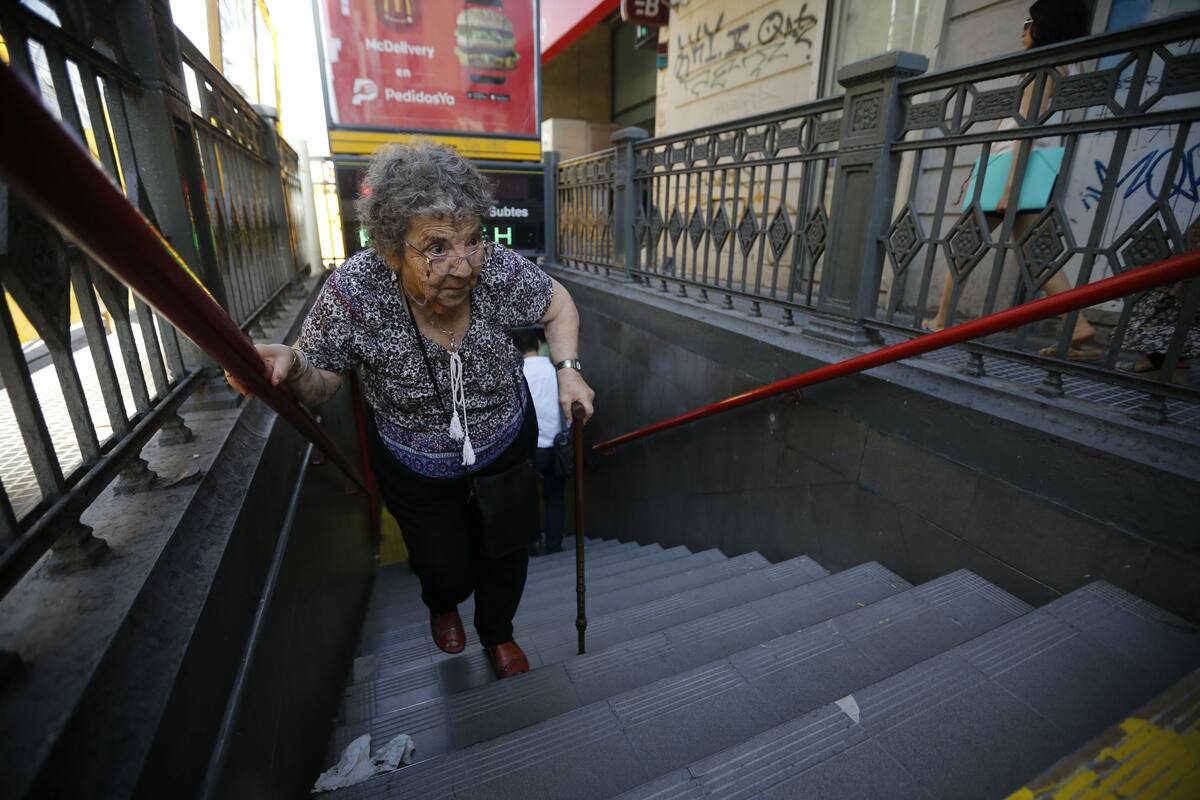 A Leticia Amoedo le cuesta subir las escaleras fijas