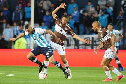 A Licha López y a todo Racing le costó demasiado el partido