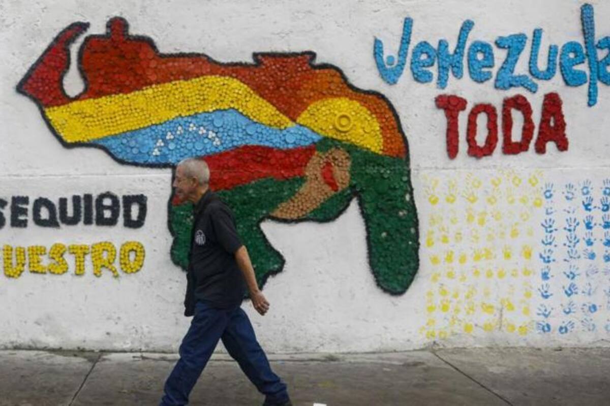 A lo largo de la década de 1960, las autoridades venezolanas emprendieron distintas acciones que buscaban resolver el asunto del Esequibo