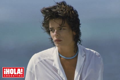 A lo largo de su vida, la princesa se destacó por los radicales cambios de looks a la hora de elegir sus cortes de pelo y cómo llevarlo peinado. Aquí la vemos con la melena corta y sutiles ondas.