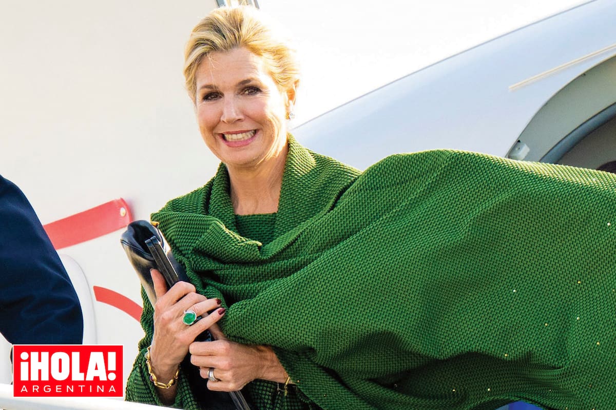 A lo largo de su visita, la Reina desplegó un vestuario alegre, con looks reciclados, un estreno para homenajear a su país y alhajas del Cofre Real