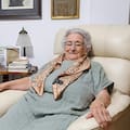 María Luisa López a sus 100 años: “Como todo en pequeñas cantidades, pero siempre me permito una copa de vino”