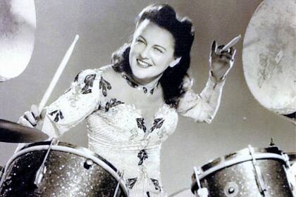 A los 107 años murió la baterista Viola Smith.