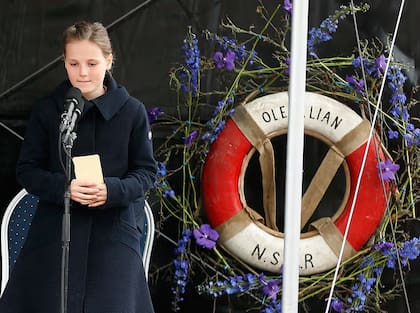 A los 11 años, Ingrid Alexandra tuvo su primer compromiso oficial por su cuenta: bautizó el Elias, un barco de la Sociedad Noruega de Salvamento Marítimo