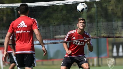 A los 20 años, Martínez Quarta jugará en la final su quinto partido en primera