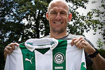 A los 36 años, Arjen Robben regresará al fútbol profesional con la camiseta de Groningen, el club en el que debutó hace casi dos décadas.