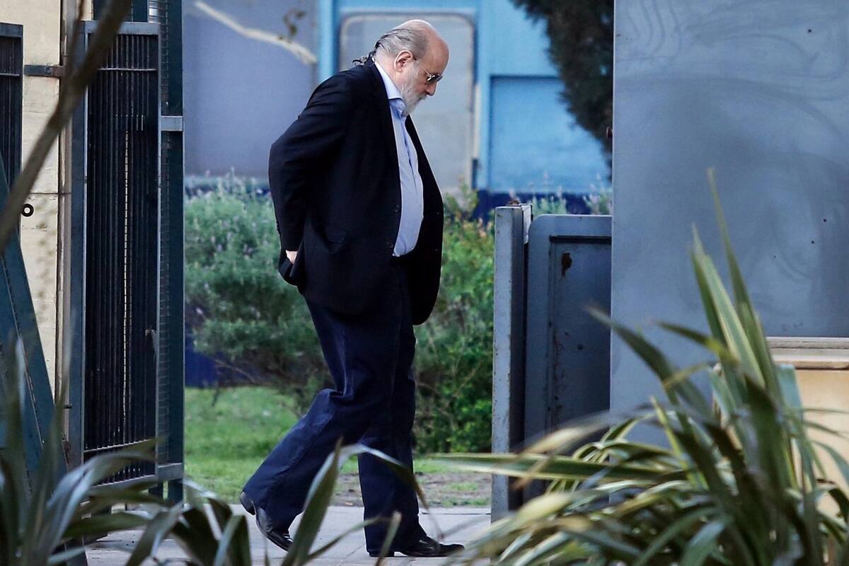 A los 62 años, el juez federal encara la causa de mayor trascendencia de su carrera. Ya tenía procesada a Cristina Kirchner en otra investigación. Espera ahora que la Cámara Federal confirme la resolución para pedir al Senado el desafuero de la expresidenta