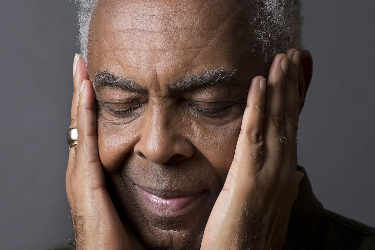 A los 76 años, la leyenda que revolucionó la música brasileña habla sobre su presente tras su enfermedad y el show que dará en el Colón