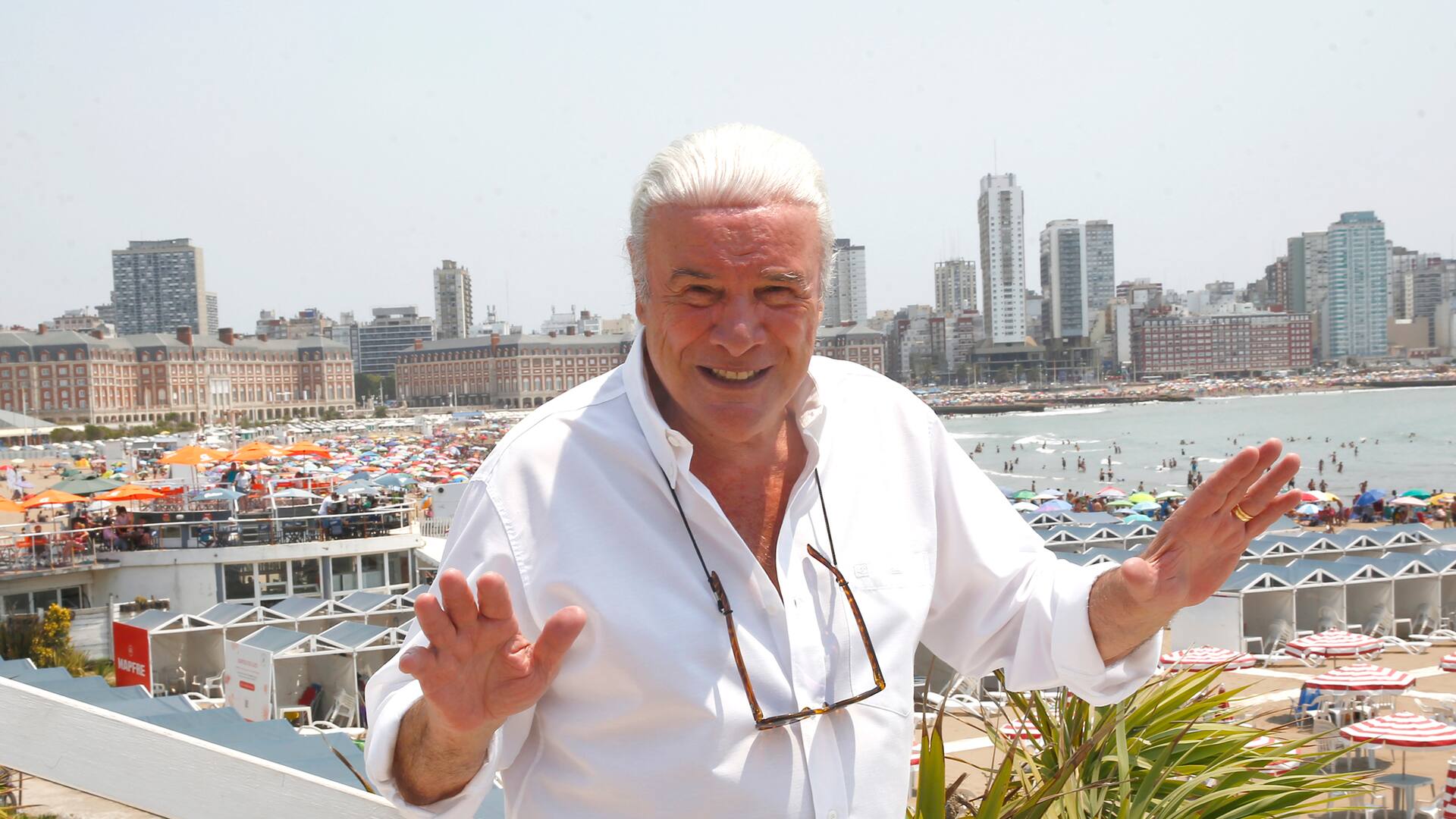 "A los 77 años me sigo sintiendo un seductor", admite Alberto Martín