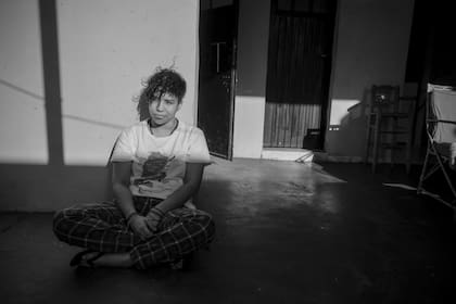 “A los juzgados y a los organismos del Estado en general les diría que hagan bien su trabajo, que nosotros no somos paquetes que nos meten en un hogar y se olvidan. Somos personas que tenemos un dolor inmenso y no da para que se manejen como se les canta", reflexiona Blas.