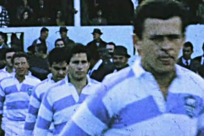 A los Pumas del ´65 los recibieron 4000 personas en Ezeiza; desde aquella hazaña, se encuentran todos los años.