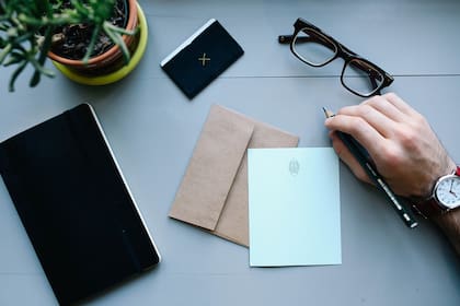 A mano o en digital: cuál es el mejor método para memorizar y aprender