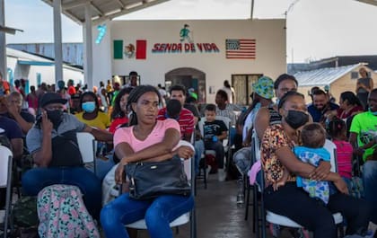 United We Dream denunció que la medida afectará desproporcionadamente a inmigrantes negros y latinos, exponiéndolos a detenciones y separaciones familiares