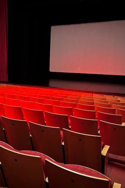 A mediados de los cincuenta el cine York con sus butacas rojas era más un lugar de encuentro que una sala