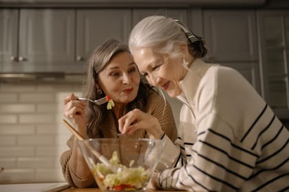 A medida que la edad avanza, se suman mayores controles médicos y la alimentación diaria se vuelve más sana, pero la actividad física también es un factor clave para la salud