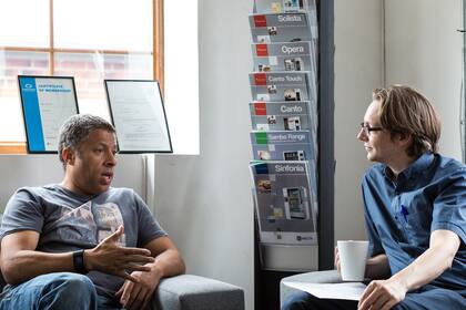 A menos que hayas nacido con el don, hace falta desarrollar la capacidad de conversar con extraños