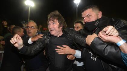 A Milei se lo vio con un chaleco antibalas durante un acto que encabezó en el Parque O'Higgins, en Mendoza