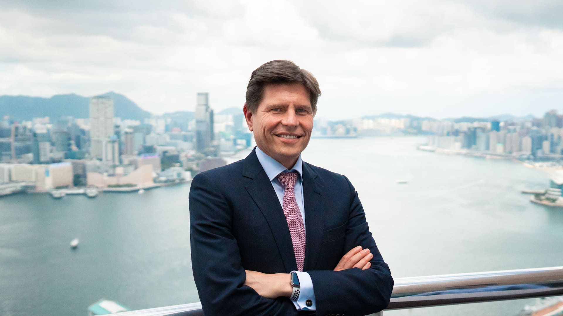 A Nicolás le gusta vivir en Hong Kong. Define a la masiva ciudad como un lugar cálido y lleno de actividades. "Es gratificante vivir acá", dice.