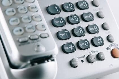 A partir de 2023 sólo funcionarán los teléfonos que tengan conexión directa a Internet; surge la polémica por la actualización tecnológica en el interior de Francia