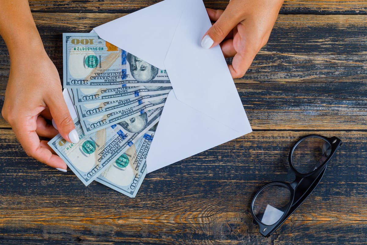 A partir de enero del año próximo, el salario mínimo estatal se ubicará en US$16