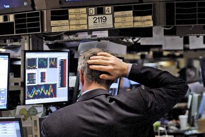 A partir de ese mes crecerían las chances si no hay un rápido acuerdo con bonistas; el BCRA puede ayudar a estirar los plazos