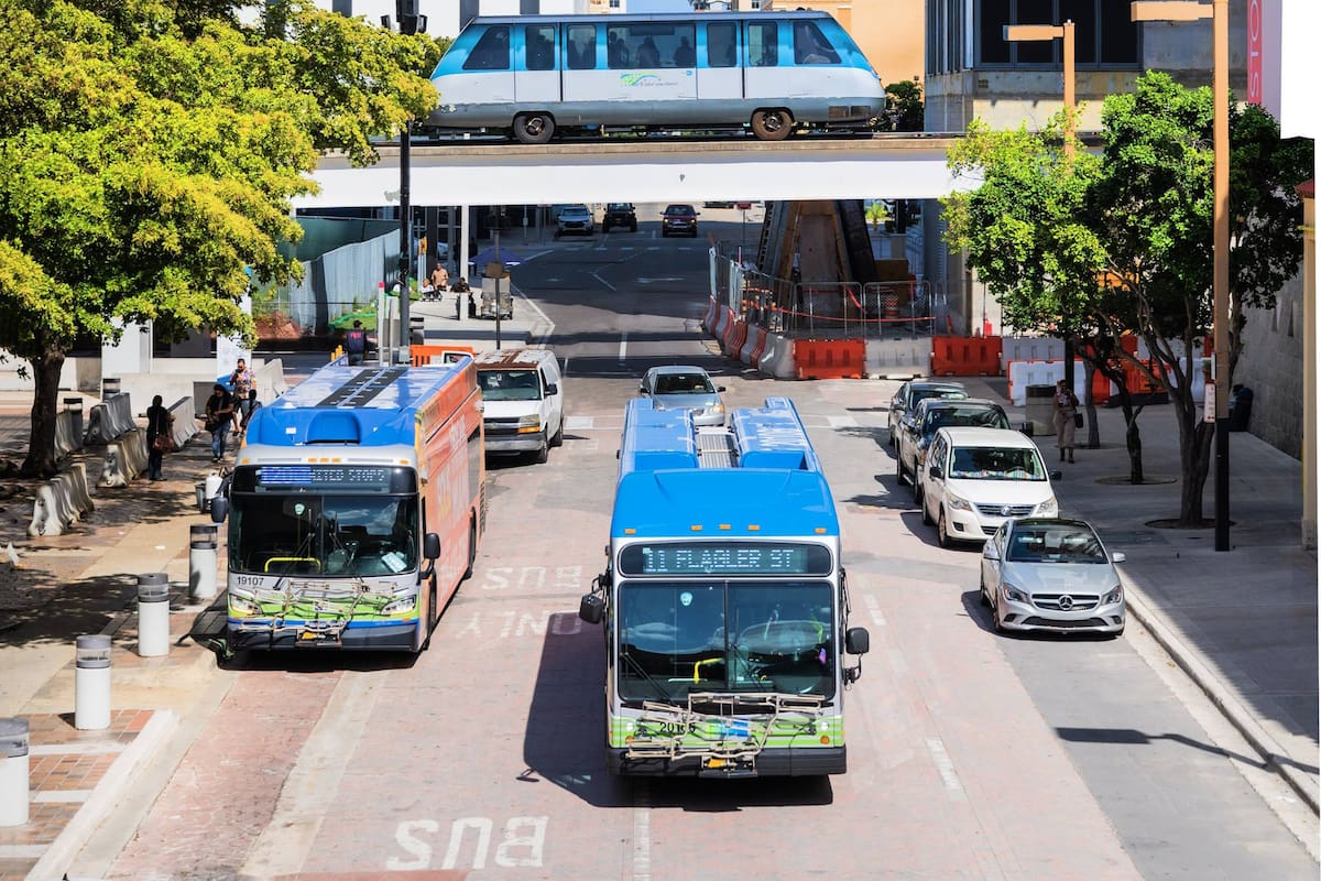 A partir de este 13 de noviembre, se eliminan más de 1000 paradas de autobús