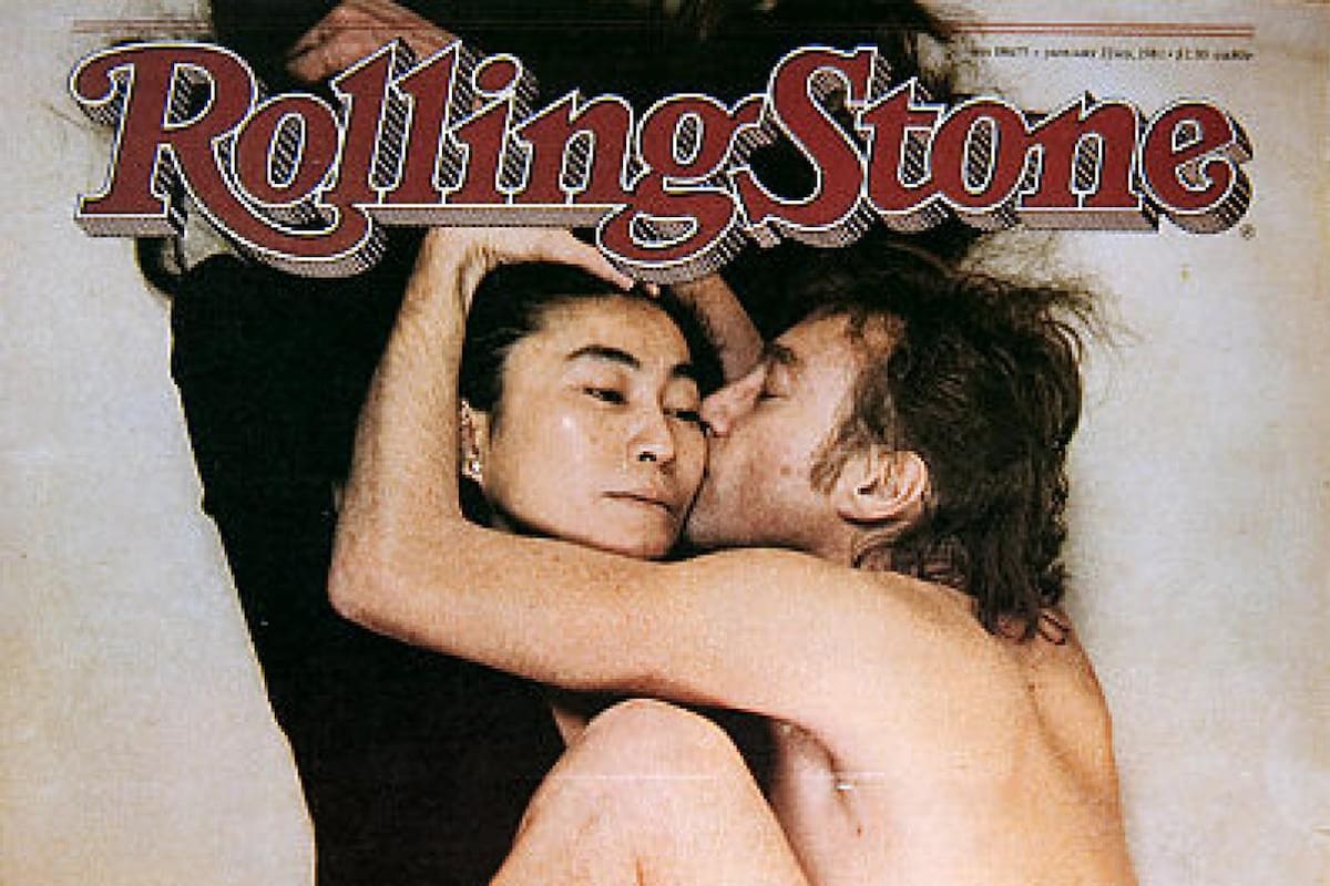 A partir de la edición de este mes, la revista lleva el logo en una versión plana en su portada