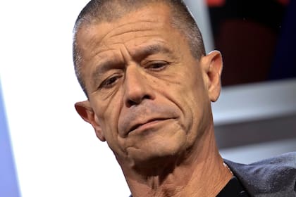 A partir de "Yoga", Emmanuel Carrère tuvo que responder a la demanda de su exmujer, que tras el divorció le prohibe mencionarla en sus libros