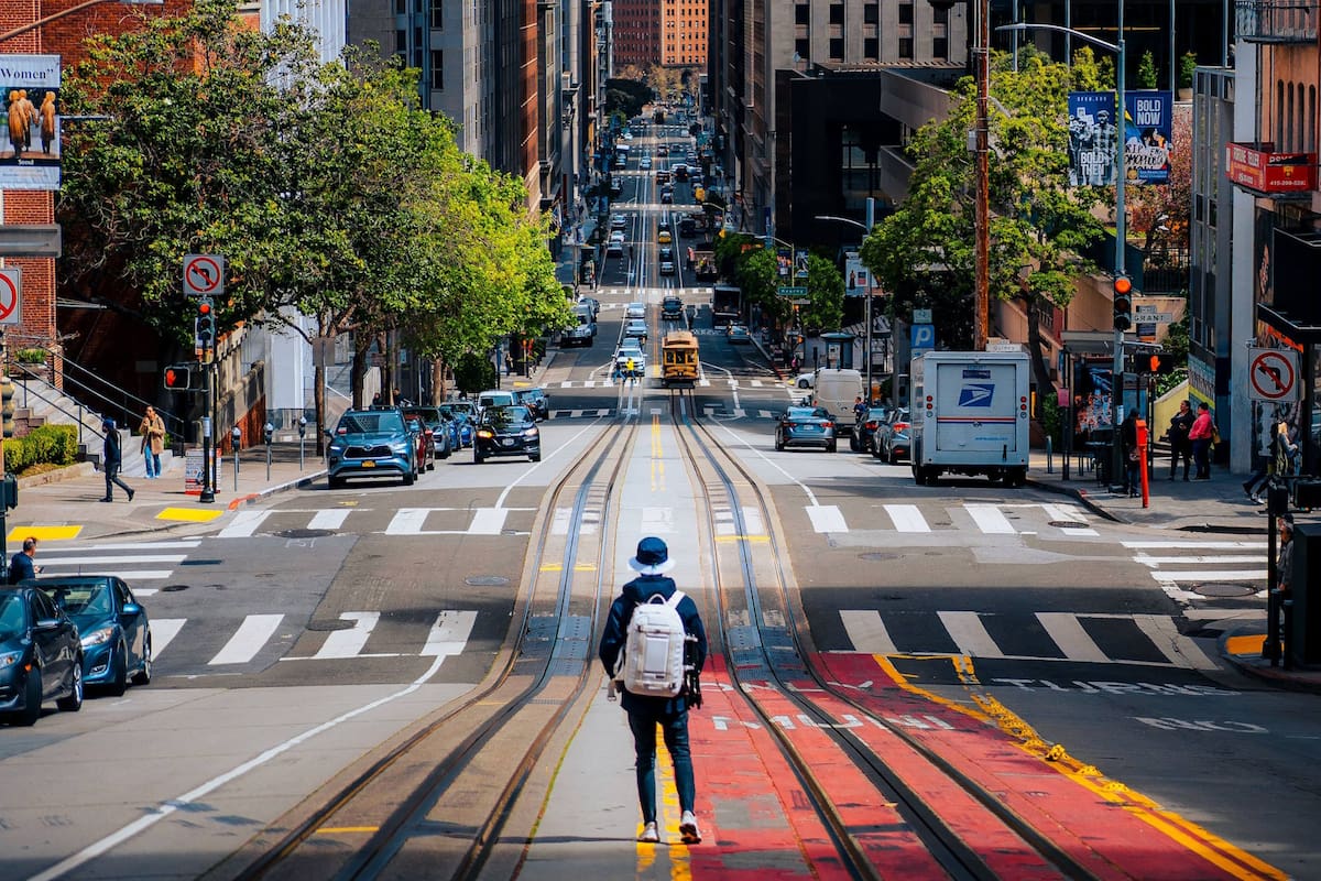 A partir del 1 de enero, los trabajadores en California tendrán leyes que garantizan mejores condiciones laborales