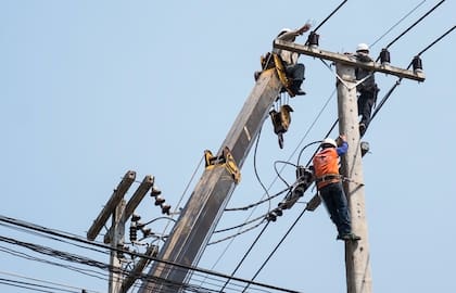 A partir del 1° de enero de 2026, los usuarios residenciales en la zona tradicional de FPL (con un consumo de 1000 kWh) verán un aumento de US$2,50 mensuales