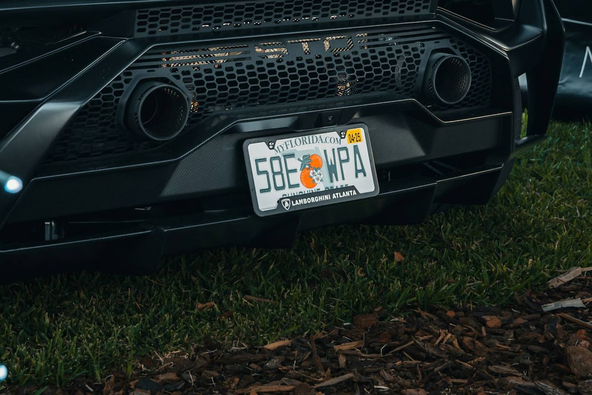 A partir del 1° de julio de 2026, Florida planea eliminar las tradicionales etiquetas adhesivas de validación en las matrículas vehiculares