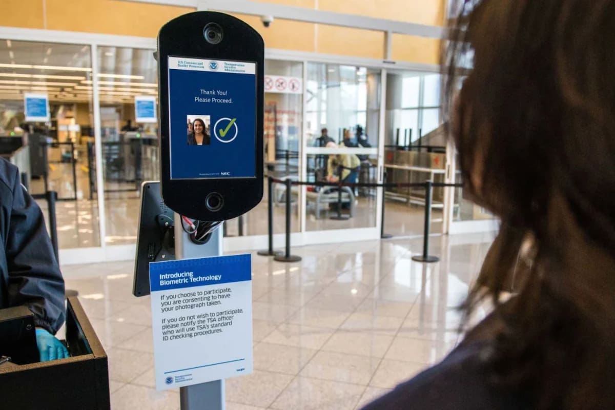 A partir del 26 de diciembre, Estados Unidos aplicará un sistema de reconocimiento facial para todos los viajeros que salgan del país