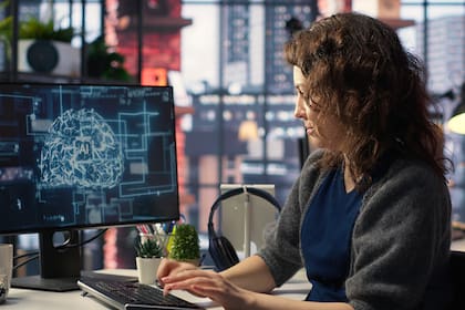 A partir del surgimiento de la IA se puso en debate el mundo del trabajo (Foto: Freepik)