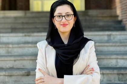 A Parwana Ibrahimkhail Nijrabi la metieron presa tras protestar contra los talibanes.